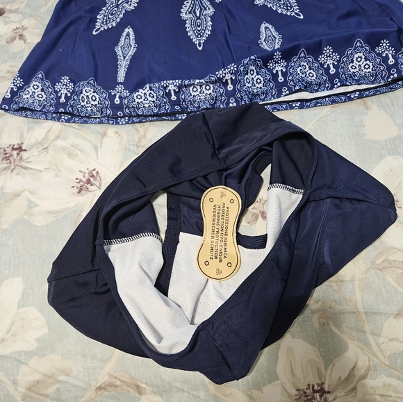 Bathing suit New - Picture 2 of 6